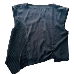 Lululemon LAB Black Crinkle Sheer Tank Top Size 14 Avante Garde Casual